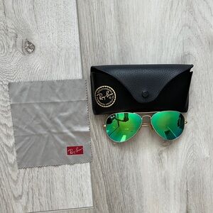 Ray-Ban Gold Frame Aviator Sunglasses
